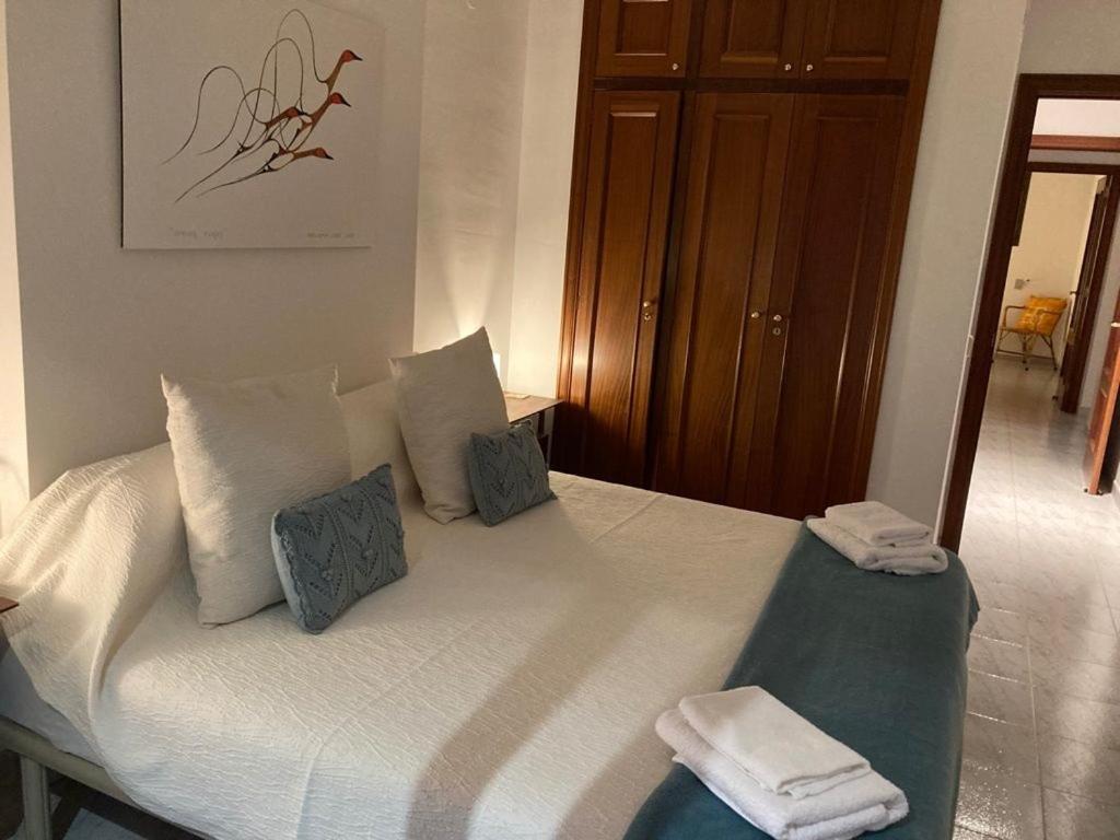 Golden Bay Apartman Roses Kültér fotó